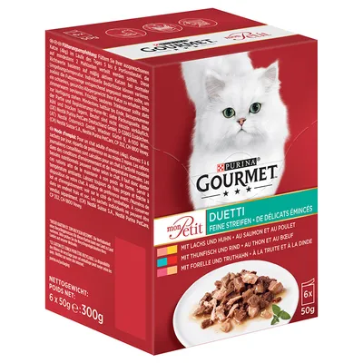 Purina Gourmet mon Petit Duetti kissan märkäruoka, 6 x 50 g annospakkaus. Makuja: lohi ja kana, tonnikala ja nauta, taimen ja kalkkuna. Kuvassa valkoinen kissa ja annosruoka.