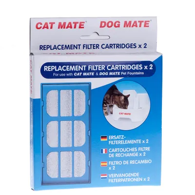 Cat Mate und Dog Mate Ersatz-Filterelemente x2 für Haustier-Trinkbrunnen. Verpackung zeigt Filter und Katze am Trinkbrunnen.