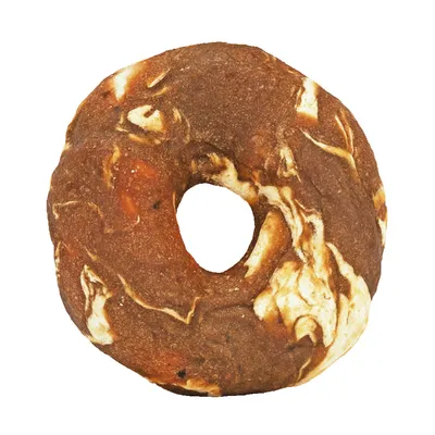 Brauner und weisser Kauring aus gepresstem Material, rund geformt mit einem Loch in der Mitte.