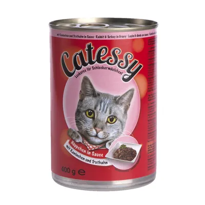 Catessy våtfoder för katt, Häppchen in Sauce mit Kaninchen und Truthahn, 400 g burk. Bild på grå katt och serverad mat synlig på etiketten.