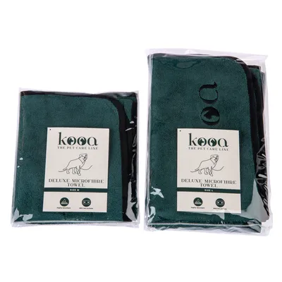 kooa Deluxe Microfibre Towel, Grösse M und L, hoch saugfähig, leicht zu reinigen. Verpackung zeigt grünes Handtuch mit schwarzem Rand.