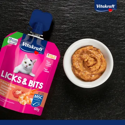 Vitakraft Licks & Bits Saver Pack 32 x 60g - cat snacks - Shrimp & Tomato