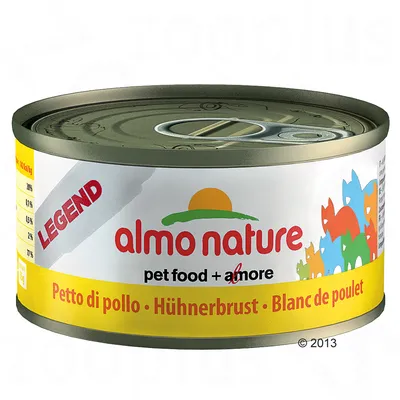 Lata de comida para animais Almo Nature Legend, pet food + amore, peito de frango. Texto visível: Petto di pollo, Hühnerbrust, Blanc de poulet.