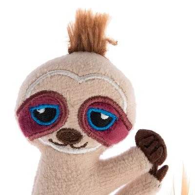 Plyšová hračka s hněnou hřívou a hnědými tlapkami, vhodná pro domácí mazlíčky.