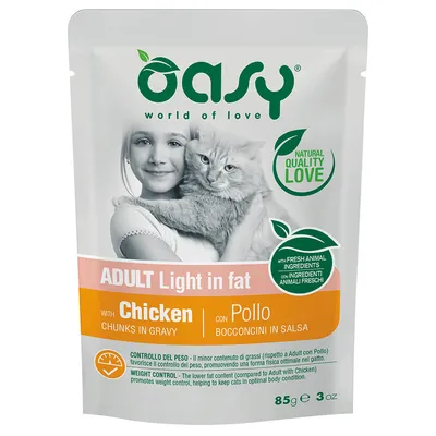 Oasy Adult Light in Fat con pollo, bocconcini in salsa. Ingredienti animali freschi, controllo del peso. Confezione da 85g.