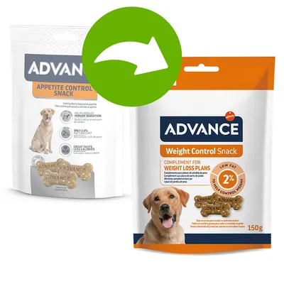 ADVANCE Weight Control Snack, 150 g. Nápis: LOW FAT 2%. Na obalu pes a tvar pamlsků. Viditelný také ADVANCE Appetite Control Snack s psem a pamlsky.