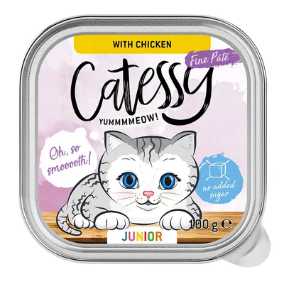 Barquette Catessy Fine Paté Junior 100 g, with chicken, sans sucres ajoutés, illustration chaton, texte visible : Oh, so smooooth!, YUMMMMEOW!, JUNIOR.