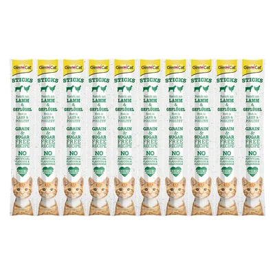 GimCat Sticks, riche en agneau et volaille, recette sans céréales ni sucre, sans colorants ni arômes artificiels. Texte en anglais et allemand visible sur l’emballage.