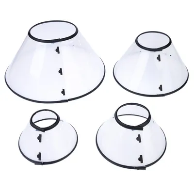 Quatre collerettes de protection transparentes en plastique avec bord noir, présentées en différentes tailles.
