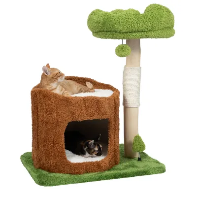 Rascador con diseño de árbol, cueva y superficie para descansar, poste de sisal, plataforma verde. Dos gatos: uno arriba, otro en la cueva.