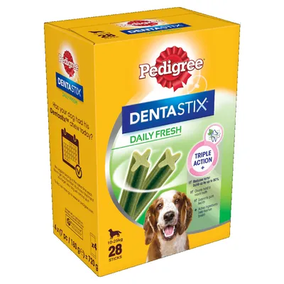 Pedigree Dentastix Daily Fresh, 28 sticks for dogs 10–25 kg. Triple Action. Visible text: reduces tartar build-up by up to 80%, helps freshen breath. Image of dog and chews on pack.
