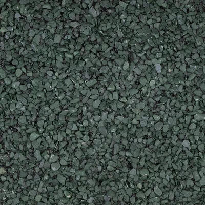 Primer plano de guijarros verde oscuro, aptos para fines decorativos o diseño de acuarios.