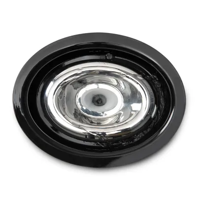 Gamelle ronde en métal argenté avec rebord noir, vue du dessus. Matériau visible : métal et plastique.