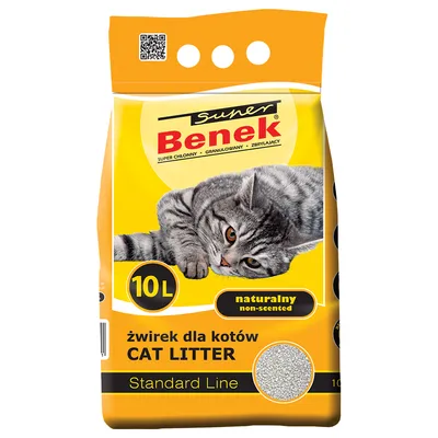 Super Benek kattsand, 10 liter, naturlig doftfri. Text på förpackningen: żwirek dla kotów CAT LITTER Standard Line. Bild på grå katt och sandens struktur.