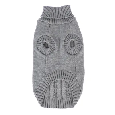 Pull gris en maille pour chien avec col roulé, deux ouvertures circulaires pour les pattes avant et bordure côtelée sur le bas. Matière visible : tissu tricoté.