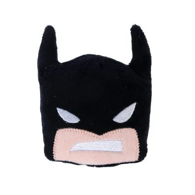 Crna plišana igračka u obliku Batman lica s izvezenim očima i ustima.