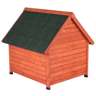 Houten hondenhok met groen dak van weerbestendig materiaal, rechthoekige vorm en verhoogde poten voor betere stabiliteit.