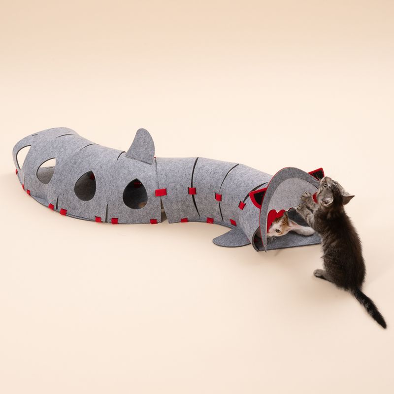 TIAKI Shark Cat Tunnel