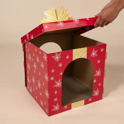 TIAKI Red Gift Box Scratching Furniture