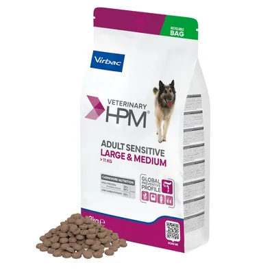 Virbac Veterinary HPM Adult Sensitive Large & Medium >11kg, Carnivore Nutrition: proteína 32%, grasa 18%, carbohidratos 26%. Bolsa reciclable. Global Preventive Profile con código QR.