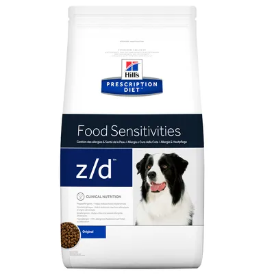 Bag labelled Prescription Diet Food Sensitivities z/d, clinical nutrition for food intolerances, with image of kibble and a black and white dog. Original variety.