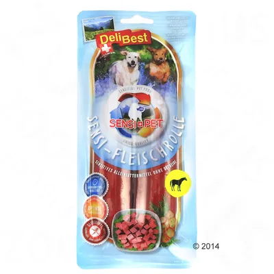 Опаковка DeliBest SensiPet Sensi-Fleischrolle, с изображение на две кучета, кубчета месо и текст: Sensitive Pet Food, Swiss Quality, Glutenfrei, Ohne Getreide. Видимо лого с кон.