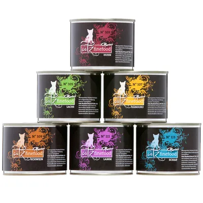 catz finefood Purrrr -kissanruokapurkit: Huhn N°103, Lachs N°105, Känguru N°107, Schwein N°109, Lamm N°111, Schaf N°113. Eri värit ja makuvaihtoehdot näkyvissä etiketeissä.
