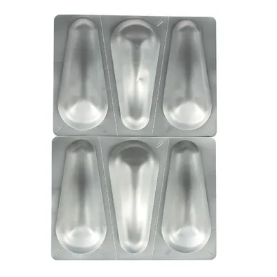 Plaquette de 6 suppositoires en aluminium, chaque alvéole contient un suppositoire individuel sous emballage scellé, sans marque ni texte visible.