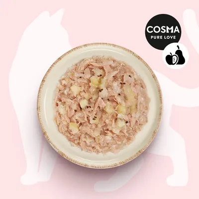 Assiette de nourriture humide pour chat avec morceaux visibles, logo Cosma Pure Love et icône de poire en haut à droite.