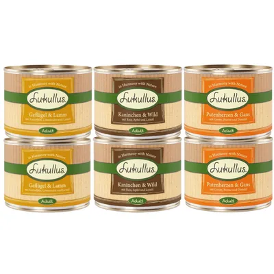 Шест консерви Lukullus Adult с етикети: Geflügel & Lamm, Kaninchen & Wild, Putenherzen & Gans. Видими са надписи на немски и зелена лента с текст 'Adult'.