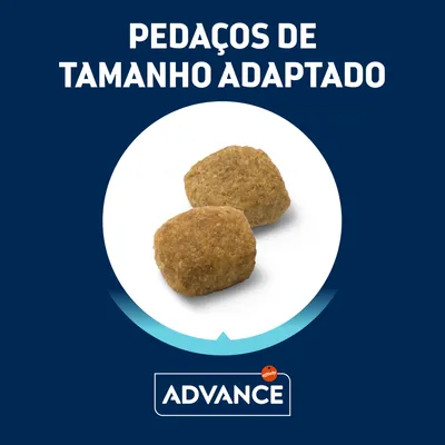 Pedaços de tamanho adaptado, dois croquetes visíveis. Texto: PEDAÇOS DE TAMANHO ADAPTADO. Marca: Advance affinity.