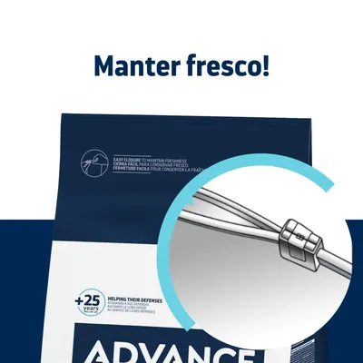 Saco de ração Advance com fecho fácil para manter fresco. Texto visível: 'Manter fresco!' e '+25 years helping their defenses'. Ilustração ampliada do sistema de fecho.