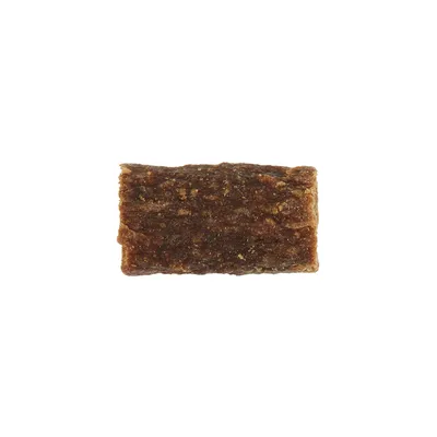 Brauner Snackriegel aus gepresstem Fleisch, rechteckige Form.