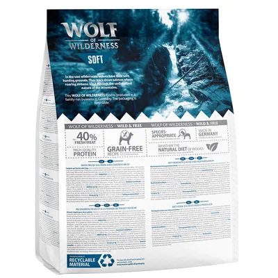 Wolf of Wilderness Soft, 40 % fresh meat, high-quality protein, grain-free recipe, made in Germany, au saumon frais et à la viande de poulet fraîche, emballage recyclable visible.