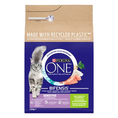 PURINA ONE Sensitive Adult Turkey & Rice Dry Cat Food 2.8kg
