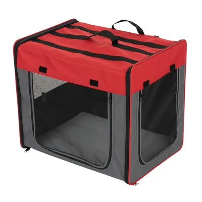Caisse de transport en tissu rouge et gris avec panneaux en maille noire, poignée sur le dessus, ouvertures zippées à l’avant et sur le côté, structure rectangulaire.