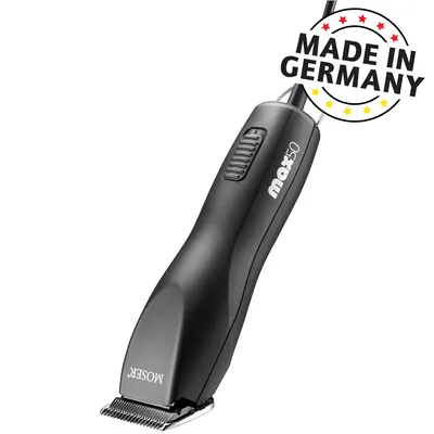Strojček na strihanie Moser max50, čierny, viditeľný nápis „MADE IN GERMANY“ v pravom hornom rohu.
