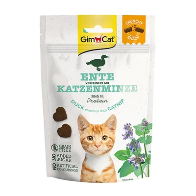 GimCat Crunchy Snack, duck with catnip, high in protein, grain-free, no added sugar or artificial colourings. Packaging shows heart-shaped snacks and a cat.
