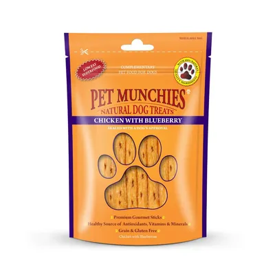 Pet Munchies natural dog treats, chicken with blueberry flavour. Low fat superfood, premium gourmet sticks, source of antioxidants, vitamins and minerals, grain and gluten free.