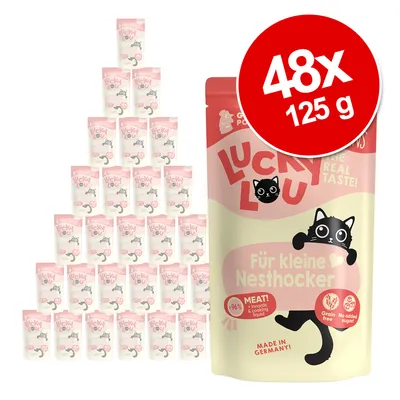 48 sachets Lucky Lou Für kleine Nesthocker, 125 g chacun. Texte visible : MEAT! >96 %, Grain free, No added sugar, Made in Germany. Emballage avec illustration de chat noir.