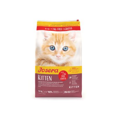 Sac de croquettes Josera Kitten, mention « facilement digestible », 92 % protéines animales, 35/22 protéines/matières grasses, pour chatons. Texte en anglais, allemand et français visible.
