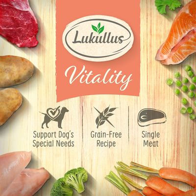 Lukullus Vitality. Support dog's special needs, grain-free recipe, single meat. Surrounded by ingredients including meat, fish, potatoes, peas, carrots and broccoli.