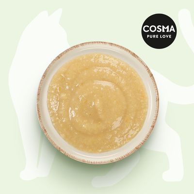Cosma Pure Love. Cremige Konsistenz in einer weissen Schale, geeignet für Katzenfutter.