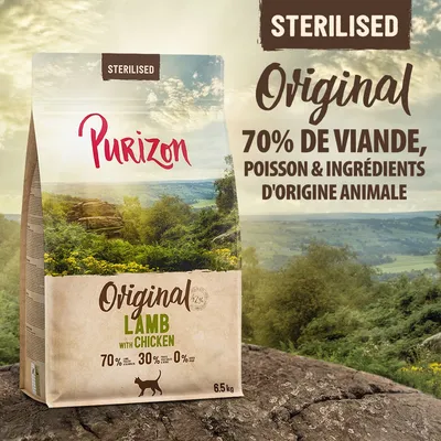 Purizon Original Lamb with Chicken Sterilised, 70 % de viande, poisson et ingrédients d'origine animale, sac de 6,5 kg visible, pour chat stérilisé. Texte en anglais et français. Purizon Original Lamb with Chicken Sterilised, 70 % de viande, poisson et ingrédients d'origine animale, sac de 6,5 kg visible, pour chat stérilisé. Texte en anglais et français.