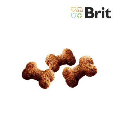 Brit Crunchy Snack for adult dogs of all breeds. Insects with lamb, enriched with raspberries. Hypoallergenic, sustainable protein, supports healthy digestion, contains coconut oil.