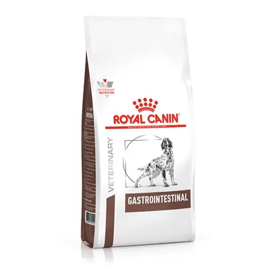 Balení krmiva ROYAL CANIN GASTROINTESTINAL VETERINARY NUTRITION s obrázkem psa a nápisy na přední straně obalu.