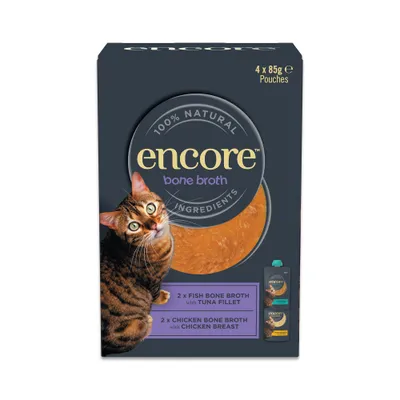 Encore bone broth, 100% natural ingredients. 4 x 85g pouches: 2x fish bone broth with tuna fillet, 2x chicken bone broth with chicken breast.