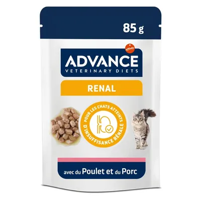 Advance Veterinary Diets Renal 85 g, pour chats atteints d’insuffisance rénale, avec du poulet et du porc. Image de bouchées en sauce et d’un chat.