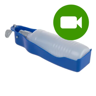 Przycisk odtwarzania filmu produktu. Kliknij tutaj, aby obejrzeć wideo prezentujące butelkę z pojemnikiem z tworzywa sztucznego w kolorze niebieskim. Przycisk odtwarzania filmu produktu. Kliknij tutaj, aby obejrzeć wideo prezentujące butelkę z pojemnikiem z tworzywa sztucznego w kolorze niebieskim.