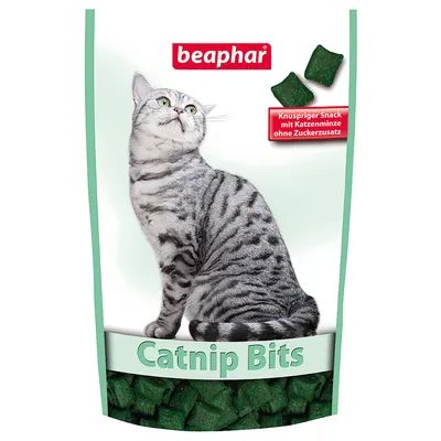beaphar Catnip Bits. Хрупкава закуска с котешка мента без добавена захар.